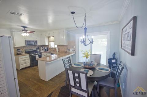 2215 Sunset St, Wasco, CA 93280 photo 4
