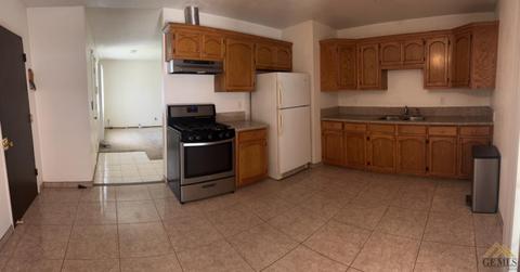 920 Stephen Ct, Wasco, CA 93280 photo 2