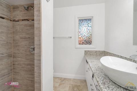 910 2nd St, Taft, CA 93268 photo 6