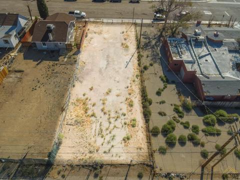 15933 L St, Mojave, CA 93501 photo 2