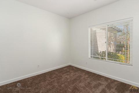 415 Grace Ct, Shafter, CA 93263 photo 10