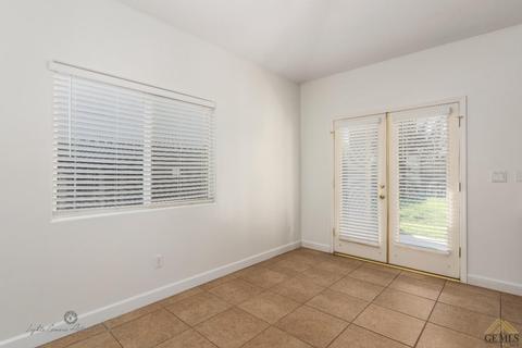 415 Grace Ct, Shafter, CA 93263 photo 7