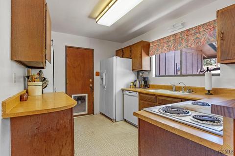 24261 Willow Pass Dr, Tehachapi, CA 93561 photo 11
