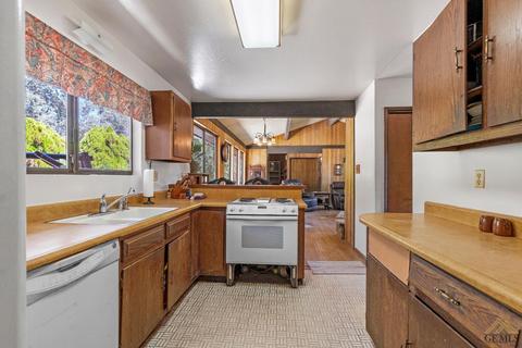 24261 Willow Pass Dr, Tehachapi, CA 93561 photo 12
