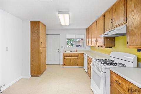218 Buchanan St, Taft, CA 93268 photo 11