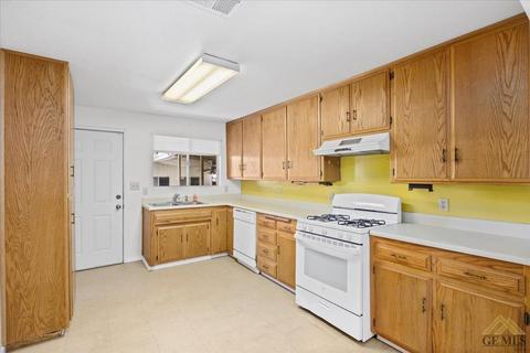 218 Buchanan St, Taft, CA 93268 photo 10
