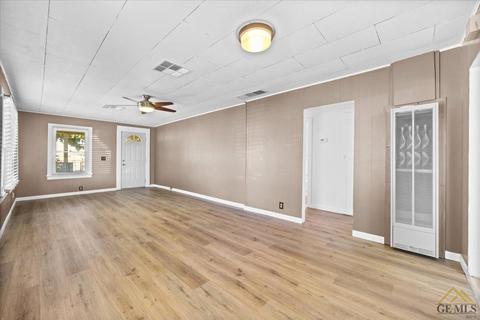 218 Buchanan St, Taft, CA 93268 photo 6