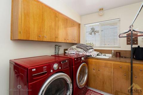 606 Washington Ave, Taft, CA 93268 photo 13
