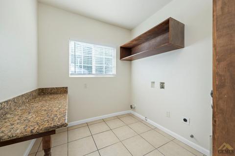 709 Lucard St, Taft, CA 93268 photo 22