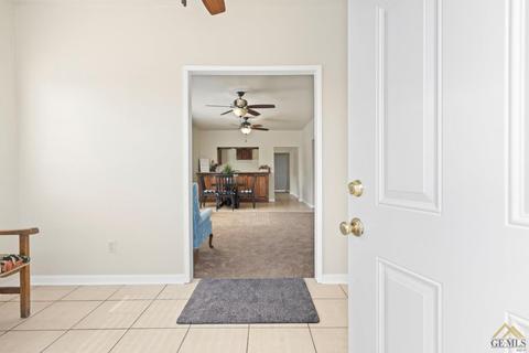 709 Lucard St, Taft, CA 93268 photo 7