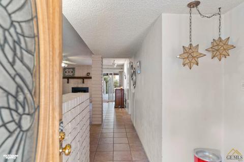 202 Robin Way, Taft, CA 93268 photo 4