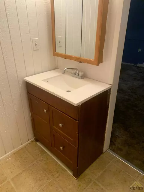 220 Fillmore St, Taft, CA 93268 photo 10