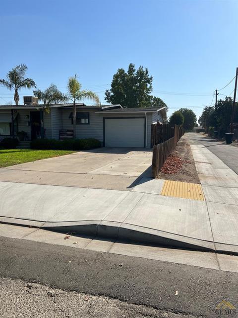 1110 Birch Ave, Wasco, CA 93280 photo 2