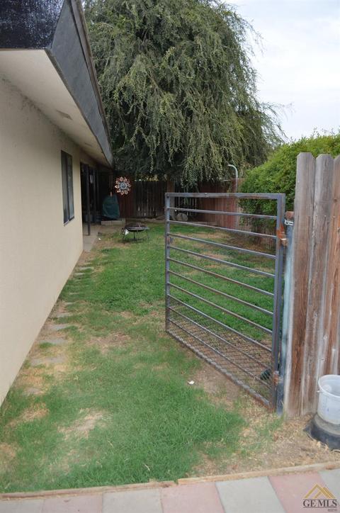315 Bree Dr, Shafter, CA 93263 photo 27