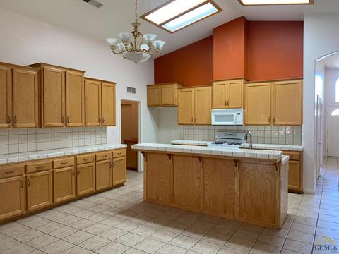 503 Flathead River Ct, Bakersfield, CA 93312 photo 8
