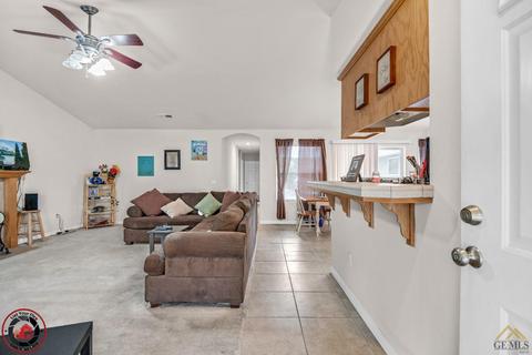22401 Bogie St, Tehachapi, CA 93561 photo 4