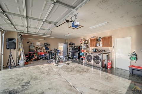 3609 Balvicar Dr, Bakersfield, CA 93306 photo 8