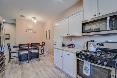 3609 Balvicar Dr, Bakersfield, CA 93306 photo 6