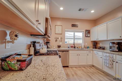 3609 Balvicar Dr, Bakersfield, CA 93306 photo 5