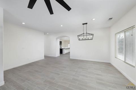 6808 Rangeview Dr, Bakersfield, CA 93312 photo 8