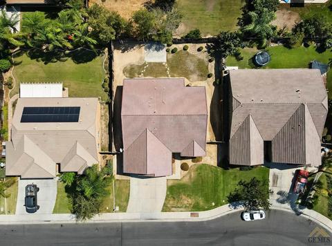 6808 Rangeview Dr, Bakersfield, CA 93312 photo 2