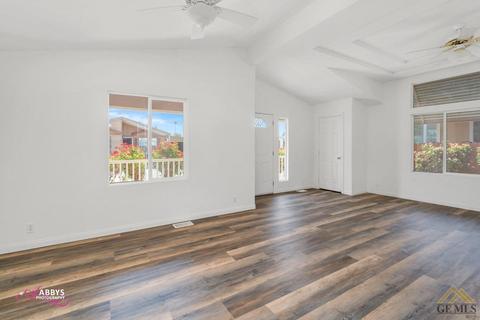 704 45th St, Bakersfield, CA 93301 photo 7