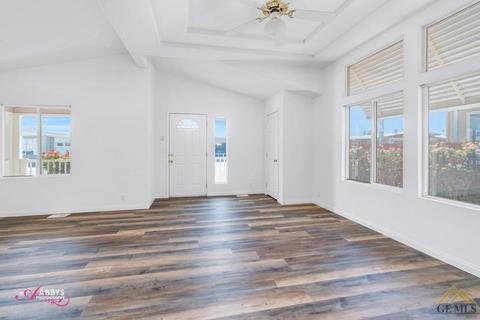 704 45th St, Bakersfield, CA 93301 photo 9