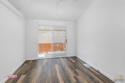 704 45th St, Bakersfield, CA 93301 photo 14