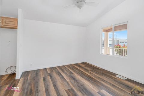 704 45th St, Bakersfield, CA 93301 photo 13