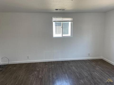 8404 Palm Ave, Lamont, CA 93241 photo 27