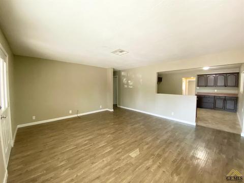 8404 Palm Ave, Lamont, CA 93241 photo 11