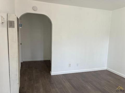 8404 Palm Ave, Lamont, CA 93241 photo 16