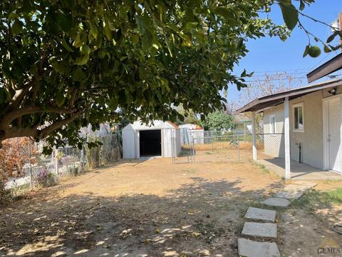 8404 Palm Ave, Lamont, CA 93241 photo 7