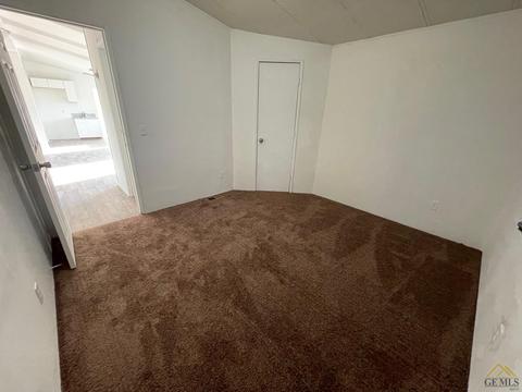 419 E 10th St, Bakersfield, CA 93307 photo 6