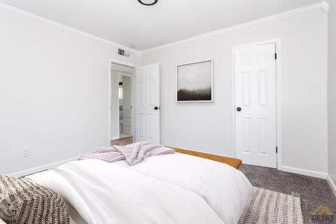 8401 Hall Rd, Lamont, CA 93241 photo 16