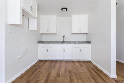 8401 Hall Rd, Lamont, CA 93241 photo 8