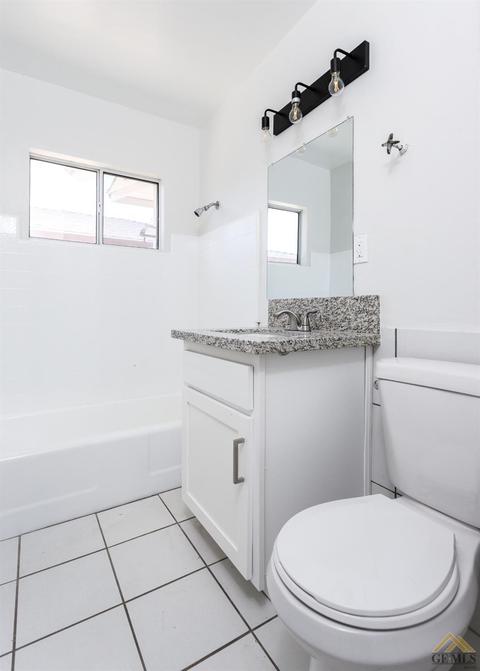 8401 Hall Rd, Lamont, CA 93241 photo 14