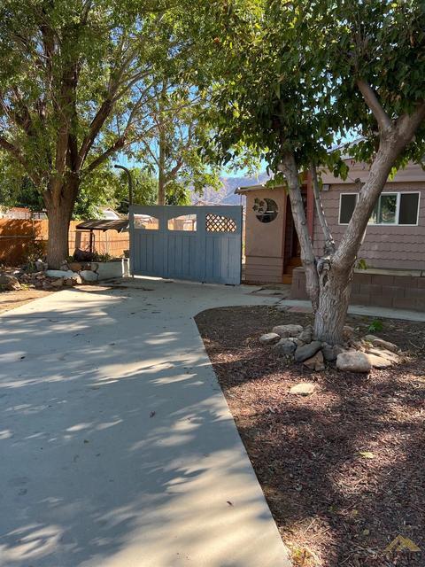 6334 Poplar St, Weldon, CA 93283 photo 5
