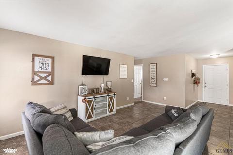 409 Chris Ave, Shafter, CA 93263 photo 6