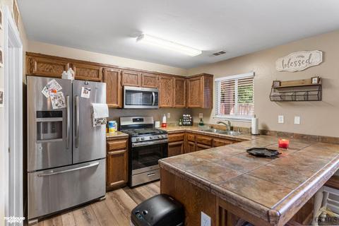 409 Chris Ave, Shafter, CA 93263 photo 11