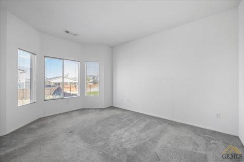 1010 S Green St, Tehachapi, CA 93561 photo 6