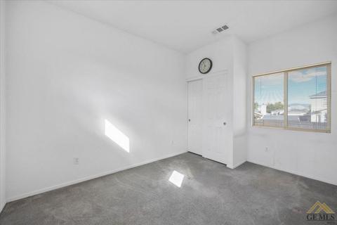 1010 S Green St, Tehachapi, CA 93561 photo 8