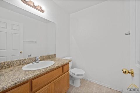 1010 S Green St, Tehachapi, CA 93561 photo 10