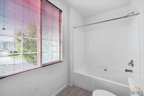 1010 S Green St, Tehachapi, CA 93561 photo 13