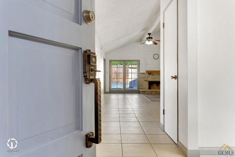 2203 Manning St, Bakersfield, CA 93309 photo 9