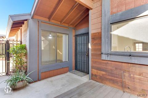 2203 Manning St, Bakersfield, CA 93309 photo 8