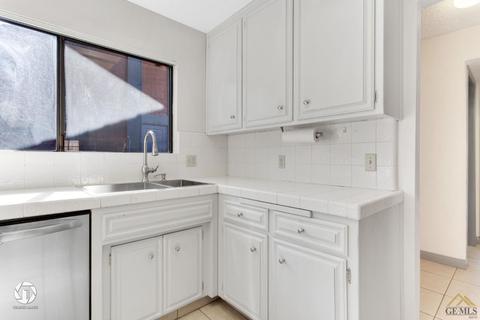 2203 Manning St, Bakersfield, CA 93309 photo 18