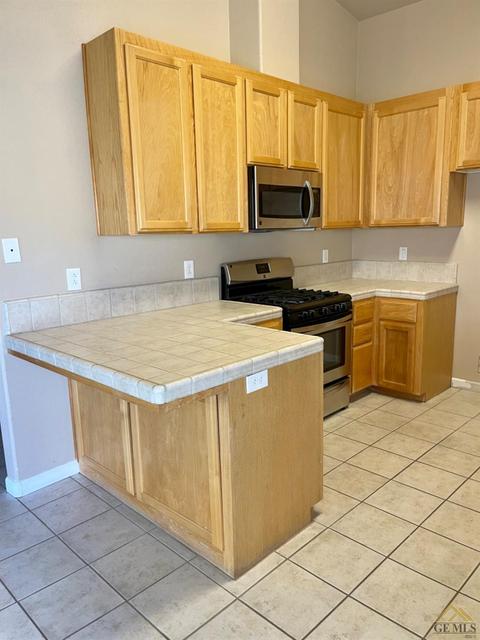 213 Warren St, Taft, CA 93268 photo 9