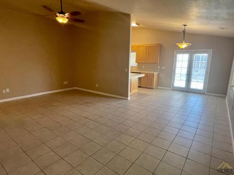213 Warren St, Taft, CA 93268 photo 5