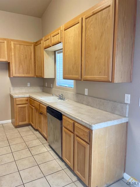 213 Warren St, Taft, CA 93268 photo 11